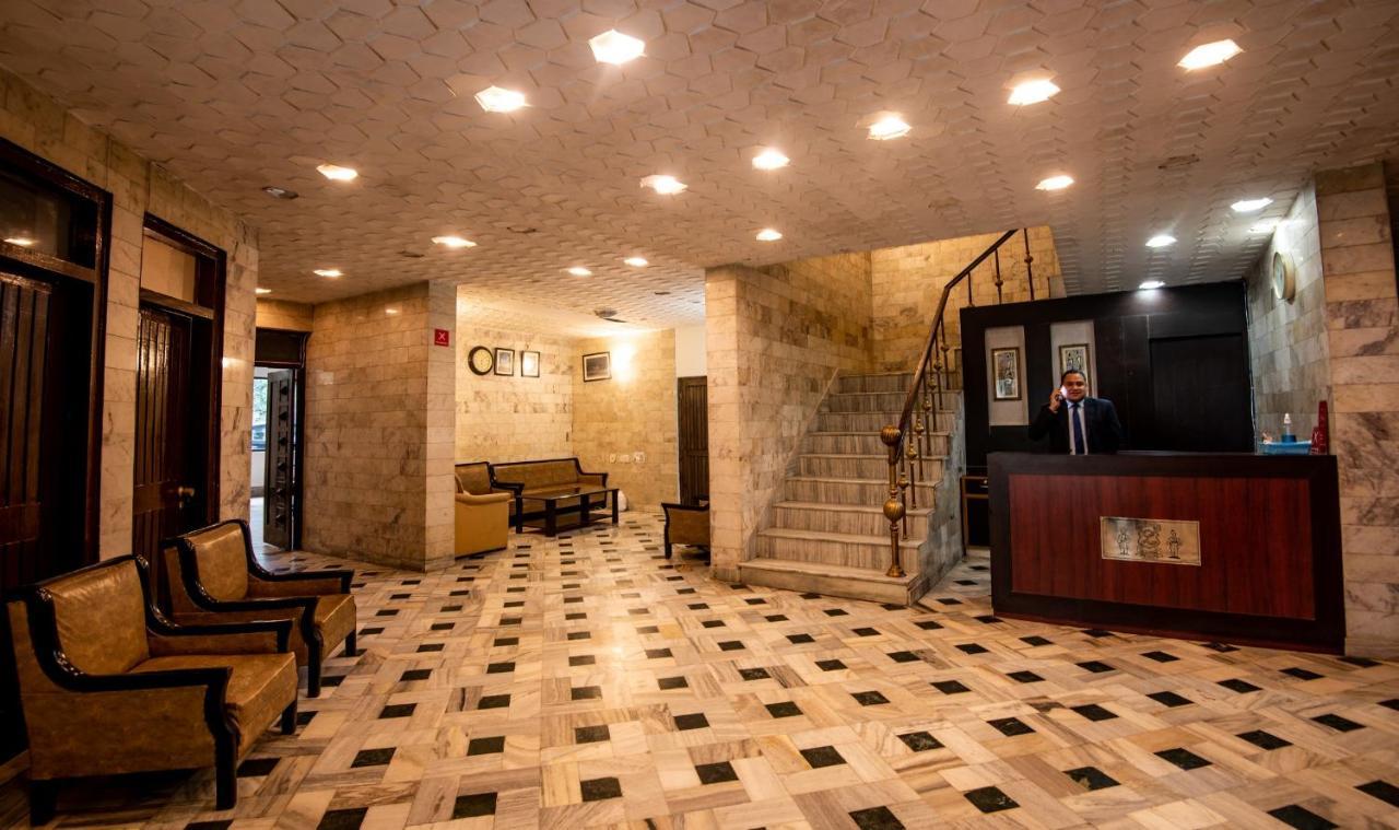 Langdale Manor Hotel Нейнитал Екстериор снимка