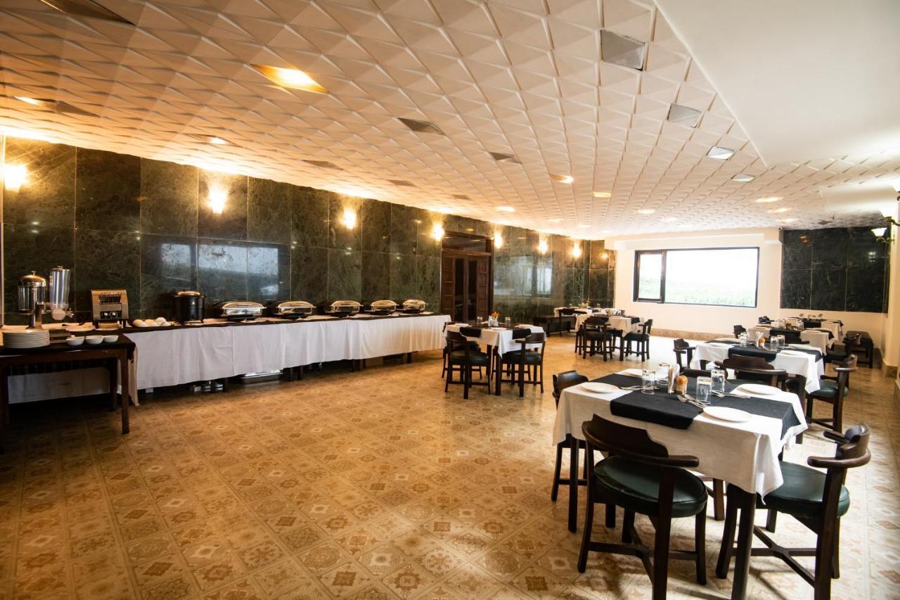 Langdale Manor Hotel Нейнитал Екстериор снимка
