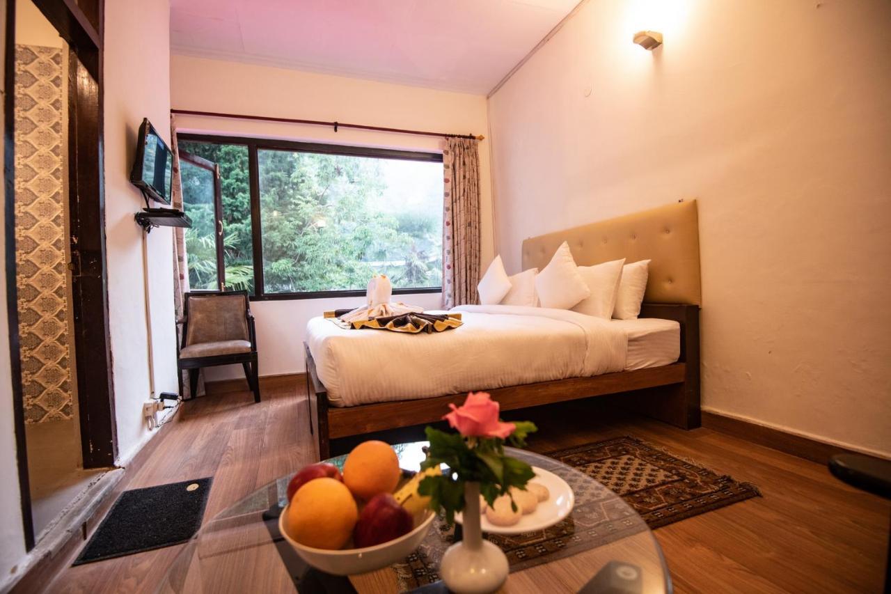 Langdale Manor Hotel Нейнитал Екстериор снимка