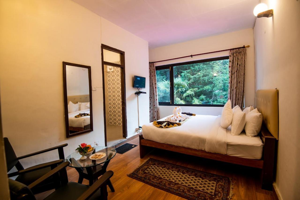 Langdale Manor Hotel Нейнитал Екстериор снимка